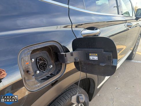 Used 2023 Hyundai Santa Fe SEL Convenience image 4