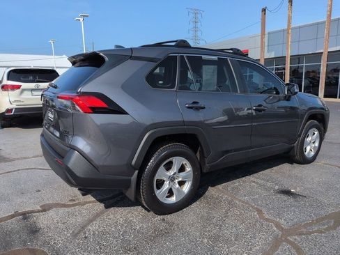 Used 2021 Toyota RAV4 XLE AWD/4WD image 5