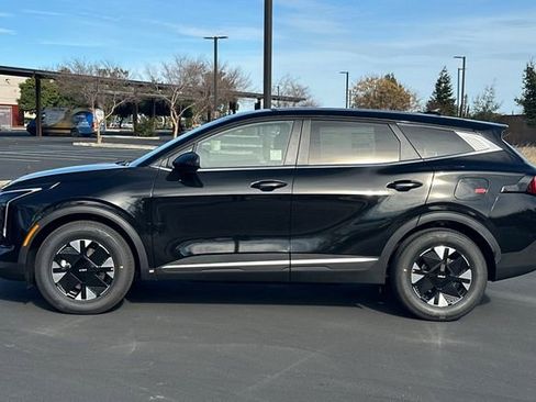 New 2026 Kia Sportage LX image 10