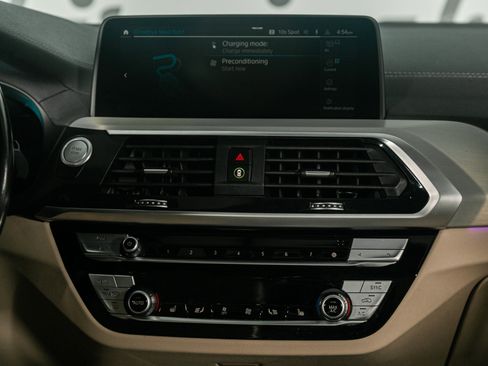 Used 2021 BMW X3 xDrive30e w/ Executive Package image 43