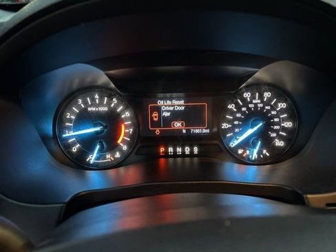 Used 2018 Ford Explorer XLT image 15