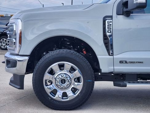 New 2026 Ford F250 Lariat w/ Chrome Package AWD/4WD image 9