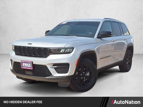 Used 2025 Jeep Grand Cherokee 4WD image 1