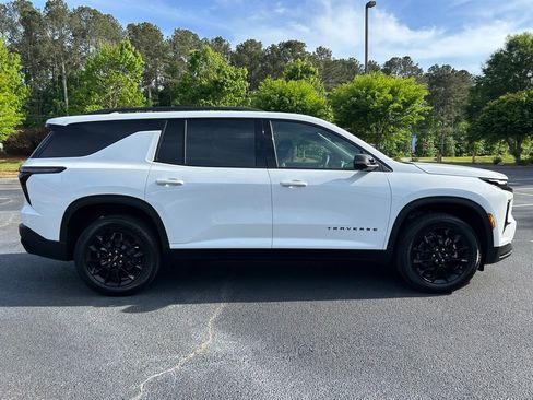 New 2026 Chevrolet Traverse LT w/ Midnight/Sport Edition FWD image 22