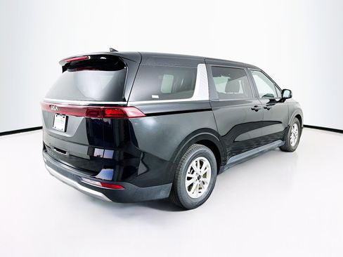 Used 2024 Kia Carnival LX image 9