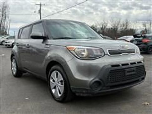 Used 2016 Kia Soul w/ Convenience Package image 2