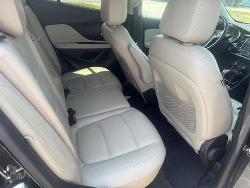 Used 2019 Buick Encore Essence w/ Experience Buick Package AWD/4WD image 9