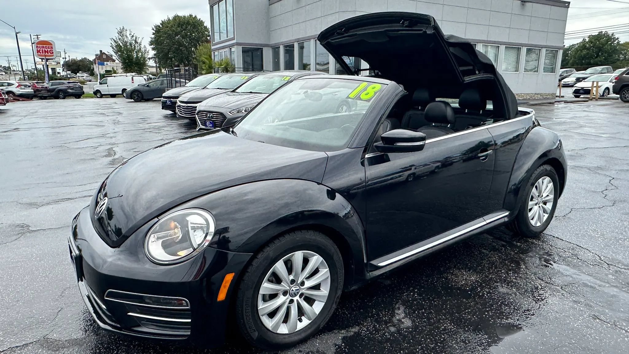 Used 2018 Volkswagen Beetle 2.0T S FWD image 2