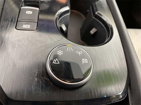 Used 2024 Nissan Rogue SV image 22