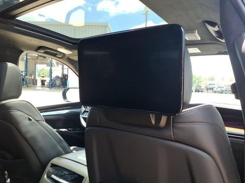 Used 2025 Cadillac Escalade Sport Platinum w/ LPO, ONYX Package AWD/4WD image 16