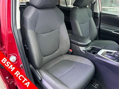 Used 2024 Toyota RAV4 LE image 11