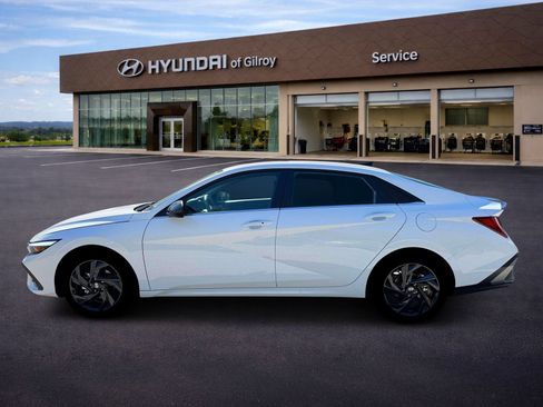 New 2026 Hyundai Elantra SEL Sport Premium FWD image 3