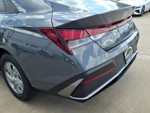 New 2026 Hyundai Elantra SE FWD image 20