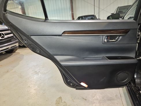 Used 2016 Lexus ES 350 w/ Premium Package w/Wood Trim FWD image 19
