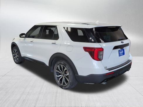 Used 2022 Ford Explorer ST-Line image 5