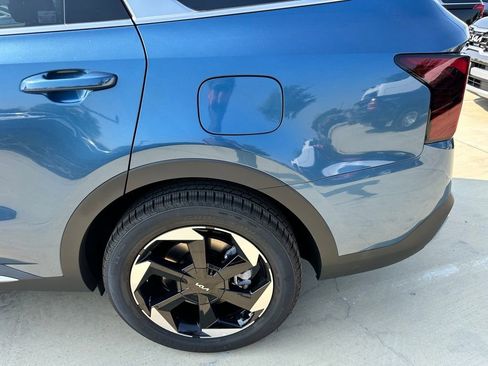 New 2026 Kia Sorento EX image 9