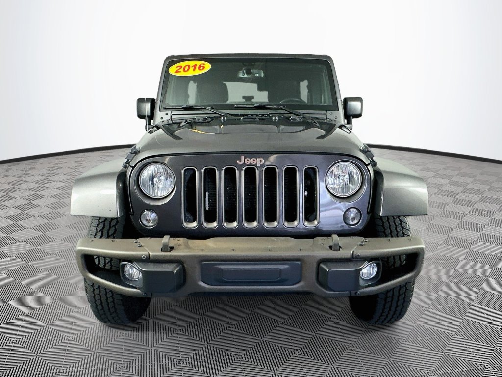 Used 2016 Jeep Wrangler Unlimited Sahara AWD/4WD image 4
