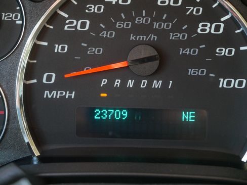 Used 2024 Chevrolet Express 3500 LT w/ LT Preferred Equipment Group RWD image 34