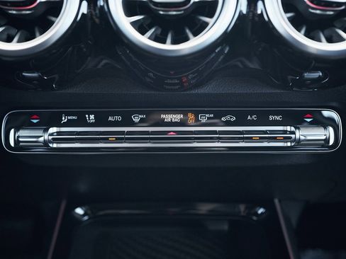 Used 2025 Mercedes-Benz GLB 250 GLB 250 w/ Exclusive Package image 50