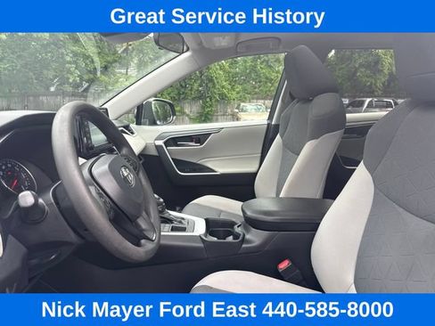 Used 2019 Toyota RAV4 XLE w/ Convenience Package AWD/4WD image 15
