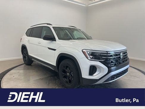 New 2026 Volkswagen Atlas Peak Edition AWD/4WD image 1