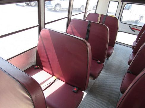 Used 2007 Chevrolet Express 3500 w/ School Bus Package RWD image 17