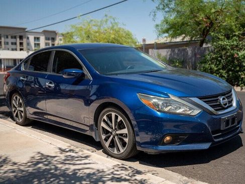 Used 2018 Nissan Altima 2.5 SR FWD image 7