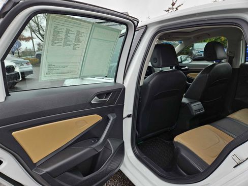 Used 2020 Volkswagen Jetta SEL Premium image 19