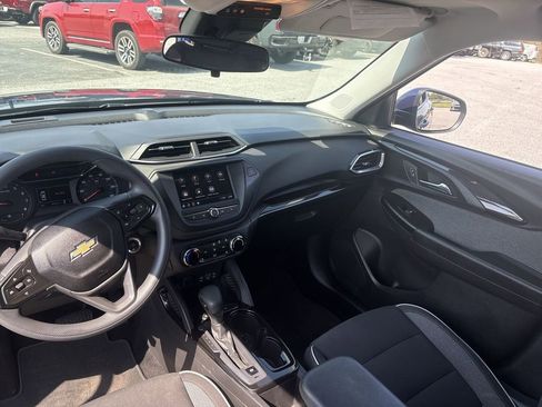 Certified 2021 Chevrolet TrailBlazer LT w/ LPO, Blackout Package image 19