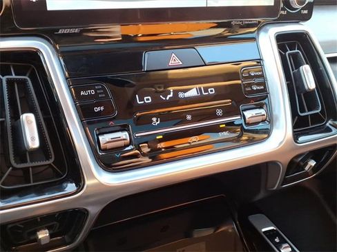 Used 2022 Kia Sorento SX Prestige w/ Rust Color Package image 28