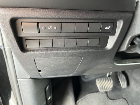 Used 2025 Mitsubishi Outlander SE AWD/4WD image 19