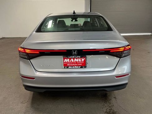 Used 2025 Honda Accord SE image 4