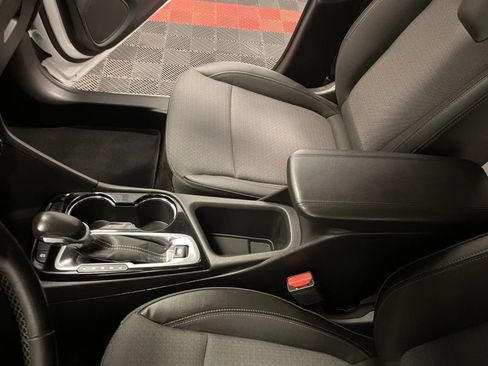 Used 2024 Buick Encore GX Preferred FWD image 31