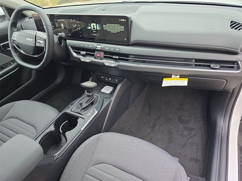 New 2025 Kia K4 EX image 13