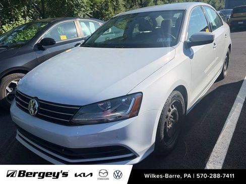Used 2017 Volkswagen Jetta S FWD image 2