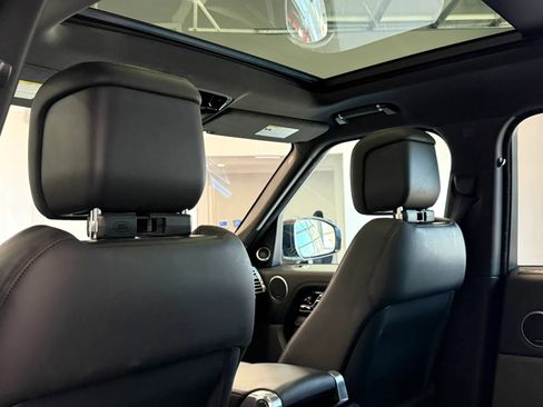 Used 2019 Land Rover Range Rover HSE AWD/4WD image 32