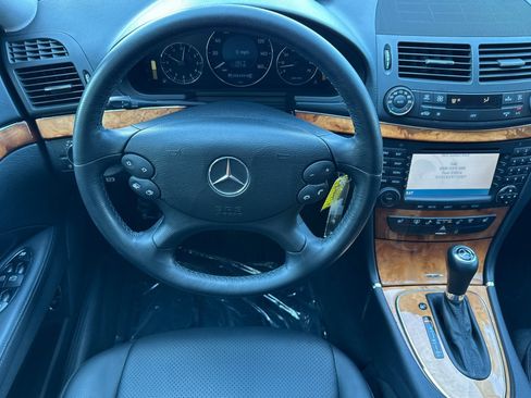 Used 2007 Mercedes-Benz E 350 Sedan image 28