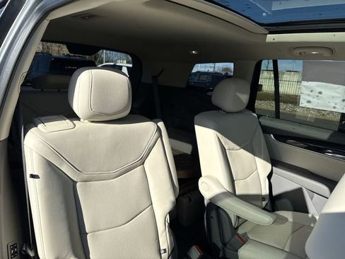 Certified 2023 Cadillac XT6 Premium Luxury image 28