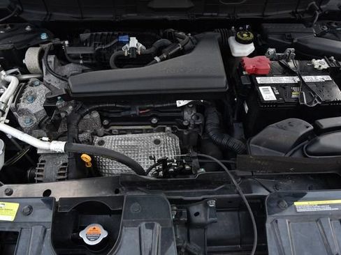 Used 2020 Nissan Rogue SV FWD image 26