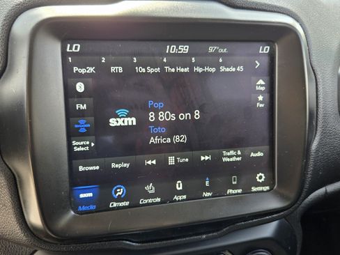 Used 2022 Jeep Renegade Latitude AWD/4WD image 27