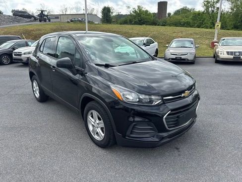 Used 2019 Chevrolet Trax LS w/ Tint and Cruise Package FWD image 2