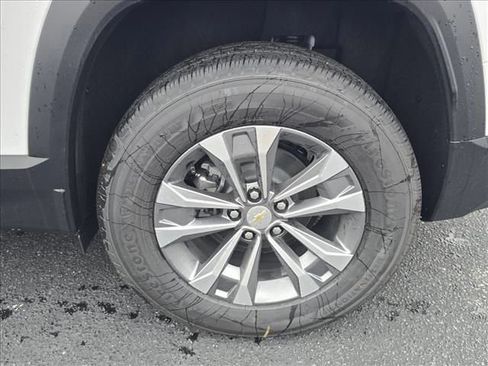 New 2026 Chevrolet Equinox LT FWD image 30