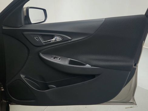Used 2023 Chevrolet Malibu RS FWD image 28