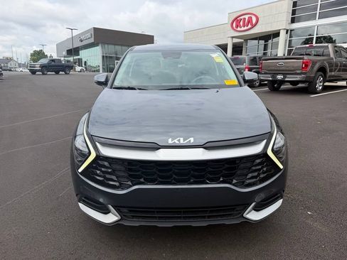 Used 2024 Kia Sportage EX FWD image 2