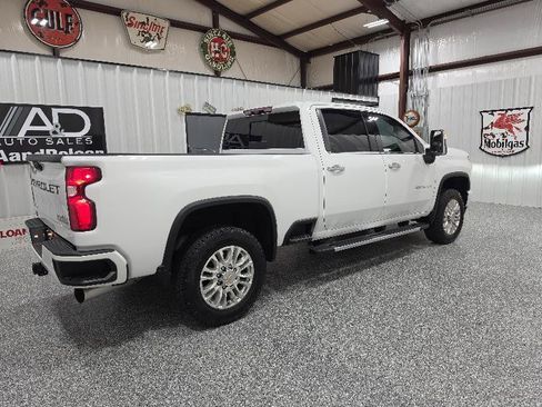 Used 2021 Chevrolet Silverado 2500 High Country w/ Z71 Off-Road Package AWD/4WD image 7