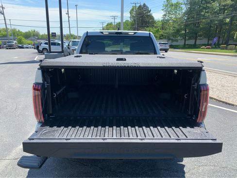 Used 2024 Toyota Tundra Platinum AWD/4WD image 5