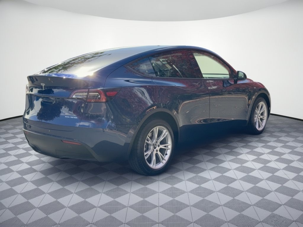 Used 2022 Tesla Model Y Long Range AWD/4WD image 9