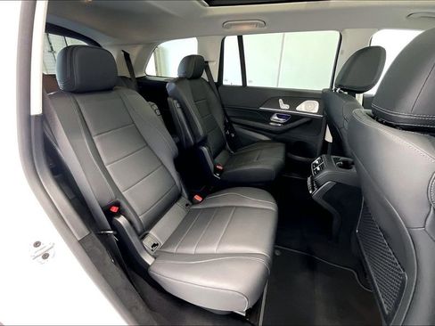 Used 2026 Mercedes-Benz GLS 450 4MATIC image 19