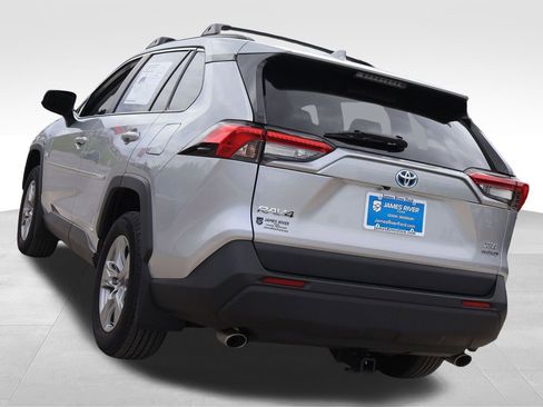 Used 2023 Toyota RAV4 XLE w/ Convenience Package AWD/4WD image 3