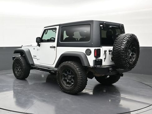 Used 2017 Jeep Wrangler Sport w/ Quick Order Package 24S AWD/4WD image 3